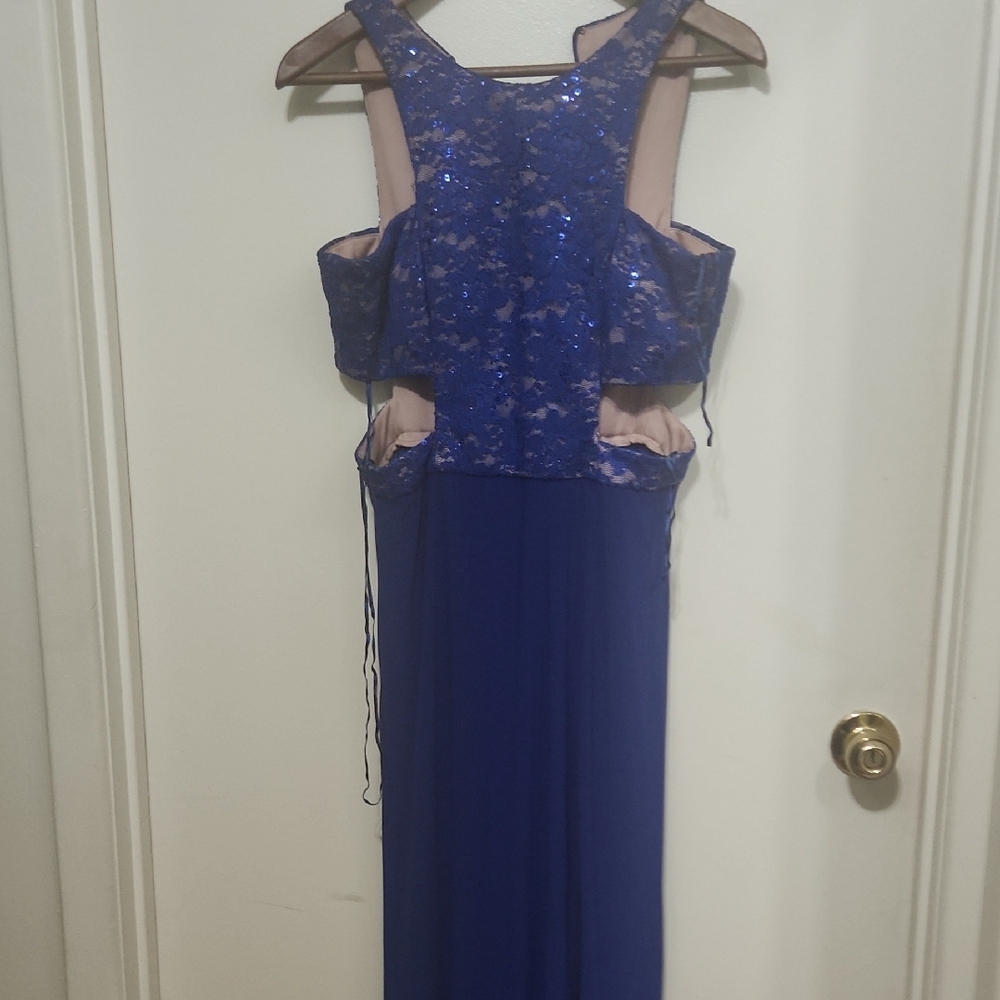 Morgan & Co. Blue Sequin Prom Dress